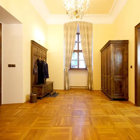 Apartahotel Palace 4*