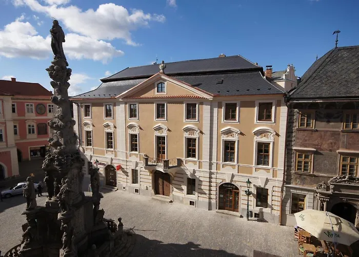 Palace Aparthotel 4*